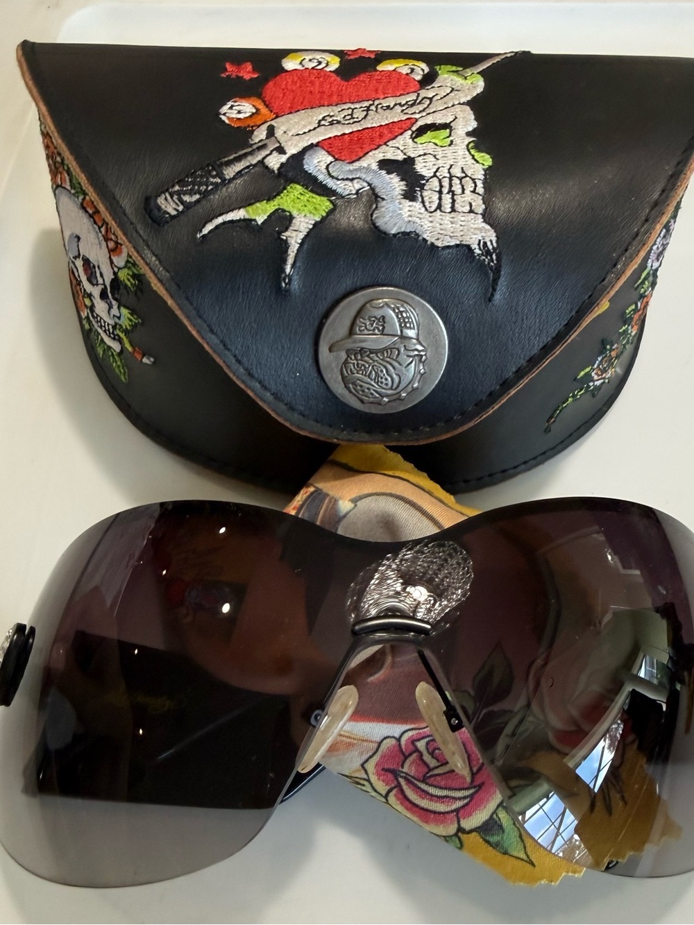Ed Hardy Crystal Sunglasses Large Shield Style Lens Heart Embroidered Skull Case